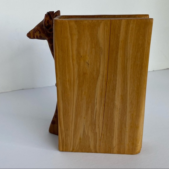 Giraffe Bookend Hand carved of wood 6” X 6” brown zoo animals one - Picture 14 of 14